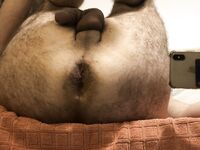 Love to play with my ass: 5 Nude Pics