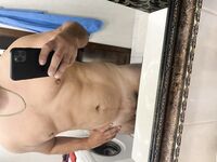 I am: 3 Nude Pics