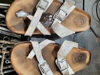 Cum in dirty sandals: 1 Nude Pics