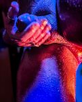Oiled shoot: 17 Nude Pics