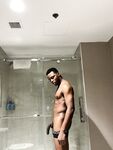 XXX: 12 Nude Pics