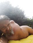 Fair weather fiend : 11 Nude Pics