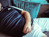 Sportswear bulge on the sofa: 5 Nude Pics