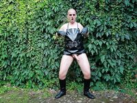 The Horny Rubber Gardener 19 : 17 Nude Pics