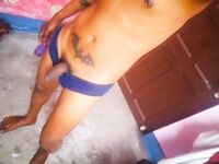 Desi Lund : 3 Nude Pics