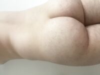 Boy: 7 Nude Pics