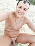 Nude beach : 44 Nude Pics
