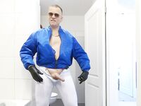 The Lycra Hunk 9 (Cumshots XL): 16 Nude Pics