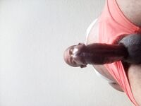 Hung : 5 Nude Pics