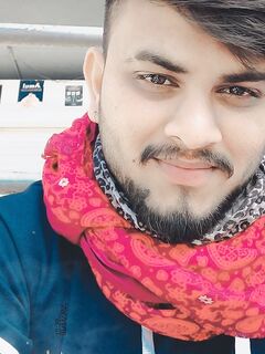 Online sugar daddy : 6 Nude Pics