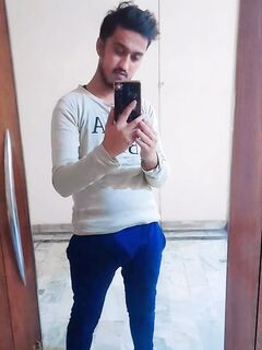 Fun with dick: 1 Nude Pics