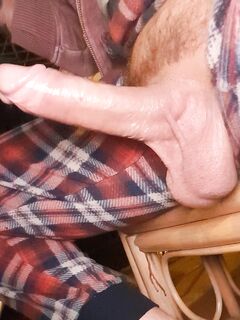 Mr M Horny: 4 Nude Pics