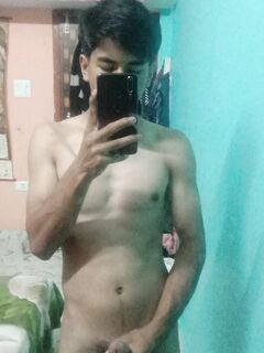 Desi Nude Boy : 6 Nude Pics