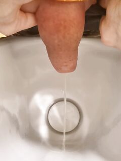 PUBLIC URINARY: 39 Nude Pics