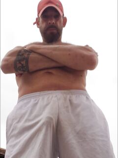 BULGE ONLY: 13 Nude Pics