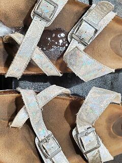 Cum in dirty sandals: 1 Nude Pics