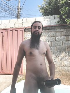 GOONER II: 9 Nude Pics