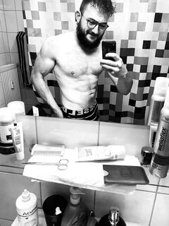 Me, myself and i (:: 12 Nude Pics