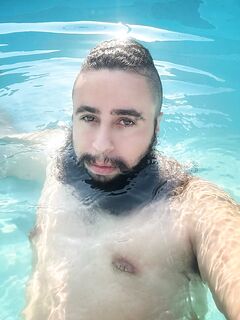 POOL PARTY: 15 Nude Pics