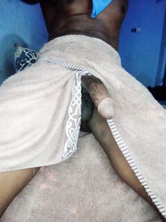 Morning shower stroke : 3 Nude Pics