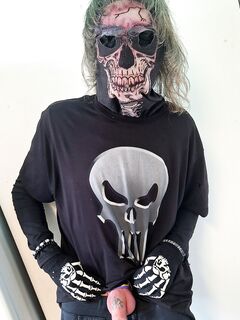 DEATHBIDICK DEMONIC DOM TOP!!!: 2 Nude Pics