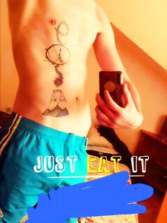 Take it if you can: 7 Nude Pics
