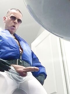 The Lycra Hunk 7 (XL Cumshots XXL): 17 Nude Pics