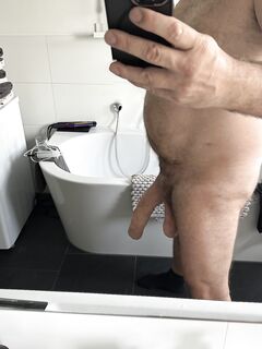 XXL Monster Cock and Balls: 1 Nude Pics