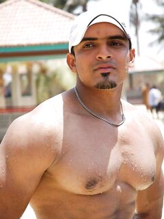 MEN WITH MEGAPECS! Photo Album